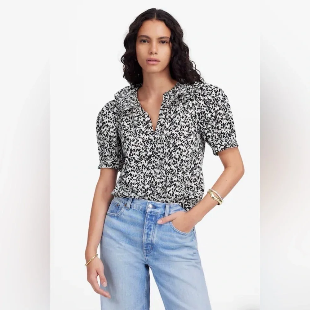 Madewell Ruffled Button-Front Top in Floral, Size S